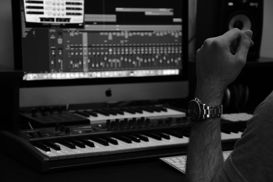Ableton Live session view showing audio clips and lofi effects chain for beat production